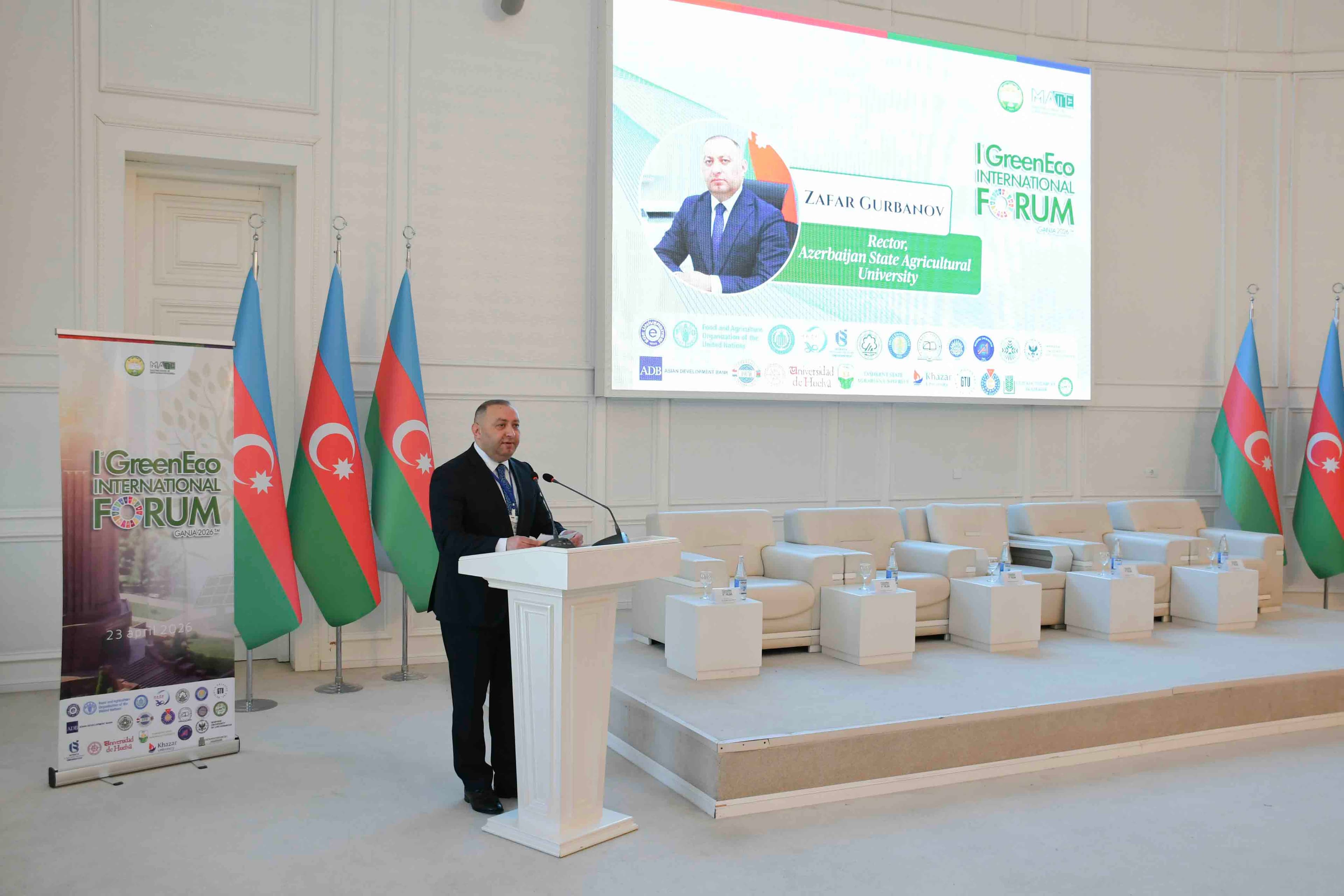 ADAU-da “I Yaşıl İqtisadiyyat” Beynəlxalq Forumu keçirilib - Şəkil 4