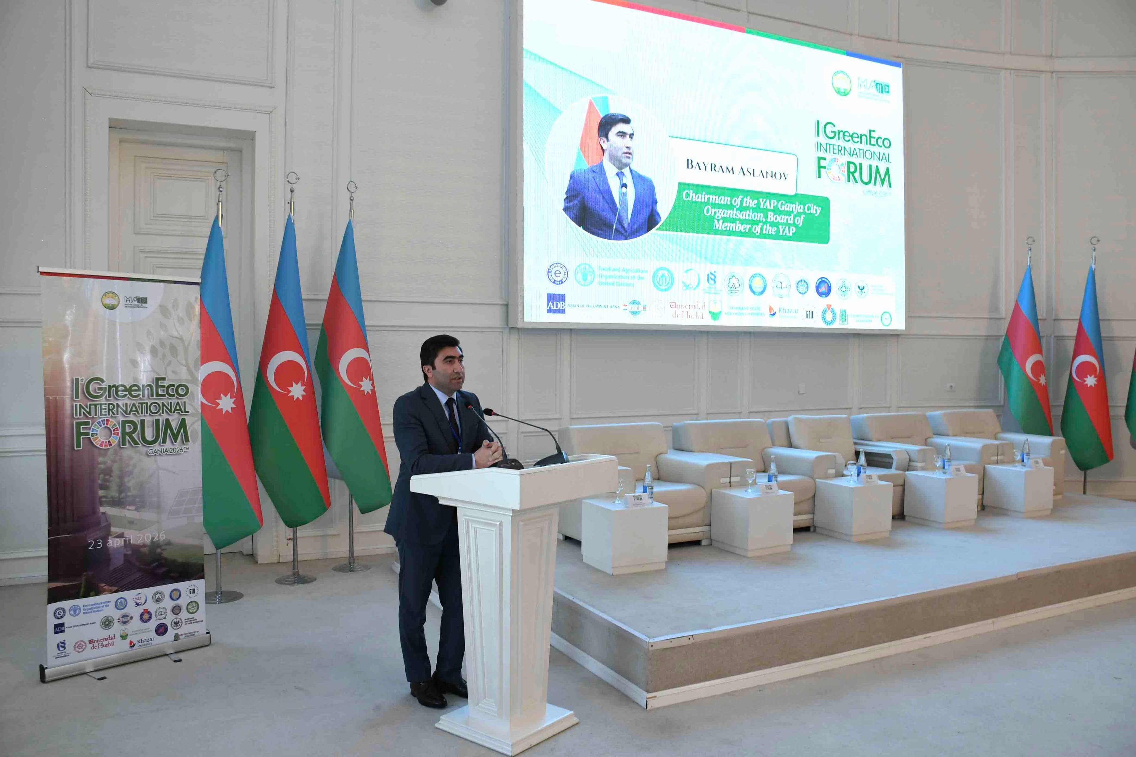 ADAU-da “I Yaşıl İqtisadiyyat” Beynəlxalq Forumu keçirilib - Şəkil 12