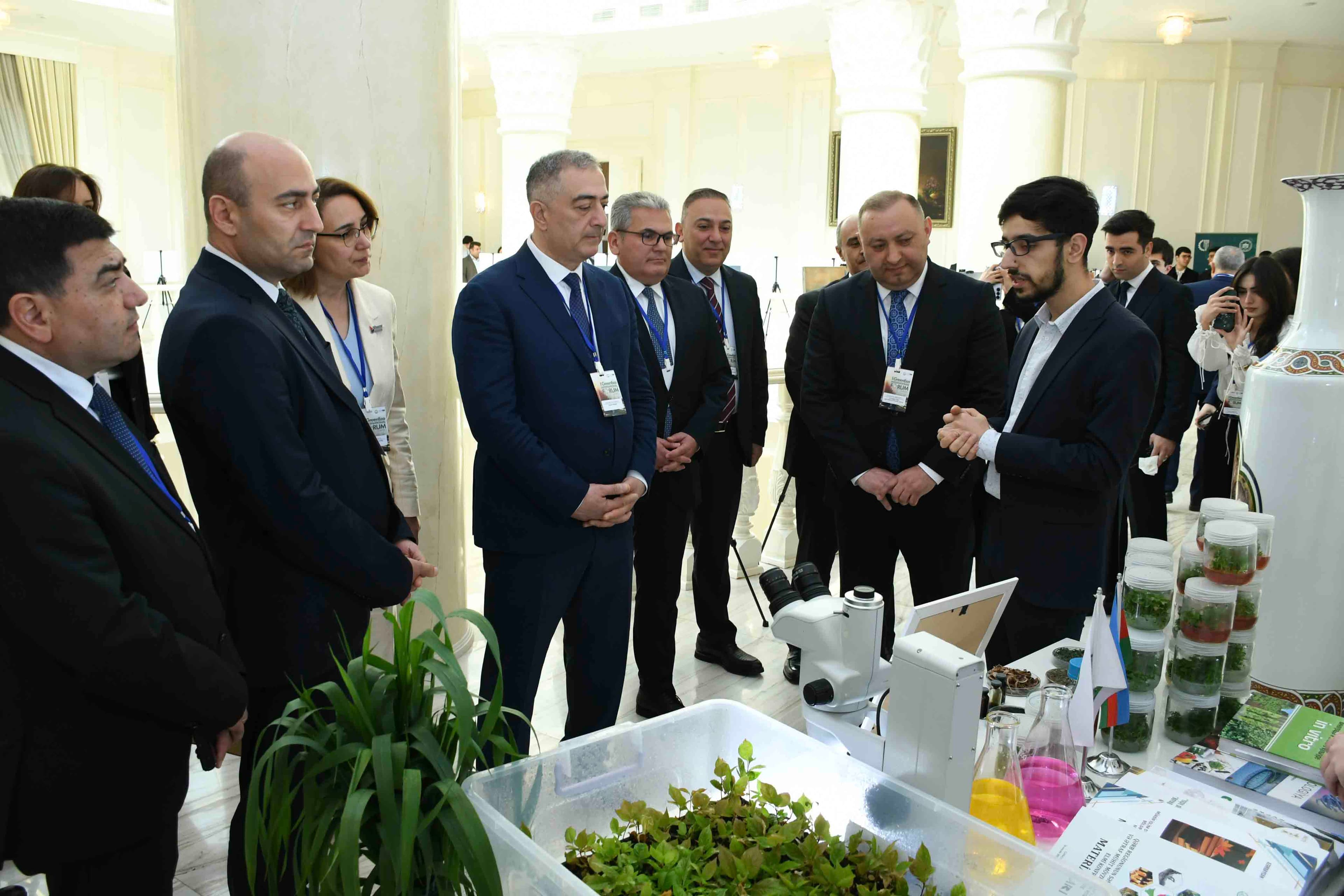 ADAU-da “I Yaşıl İqtisadiyyat” Beynəlxalq Forumu keçirilib - Şəkil 20
