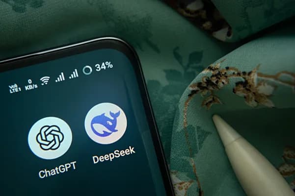 DeepSeek yeni açıq mənbəli süni intellekt modelini təqdim edib