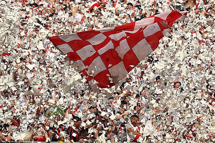 Buenos-Ayresdə stadionlarda konfeti atmaq qadağan edildi