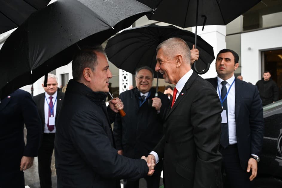 Çexiyanın Baş nazirinin Azərbaycana səfəri başa çatıb