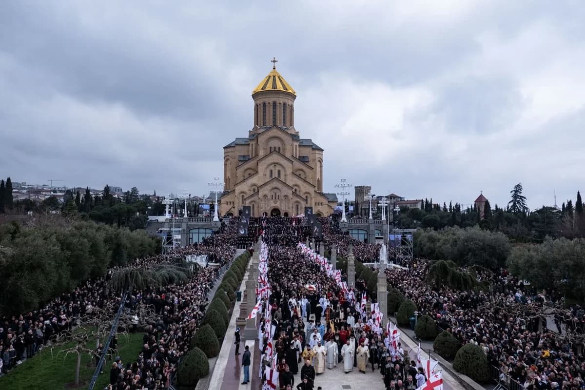 Gürcüstan Patriarxlığına üç əsas namizəd müəyyənləşib