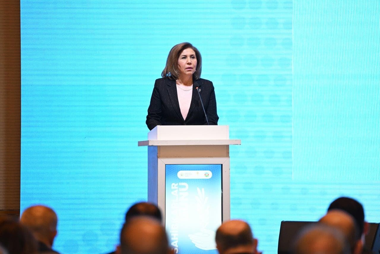 “Sahibkarlığın inkişafı güclü iqtisadiyyatdır” mövzusunda tədbir keçirilib - Şəkil 7