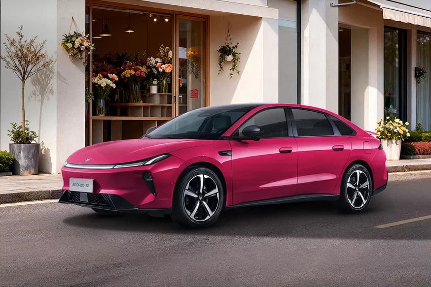 BAIC yeni ucuz elektrik sedanı Arcfox S3-ü təqdim edib BAIC yeni ucuz elektrik sedanı Arcfox S3-ü təqdim edib