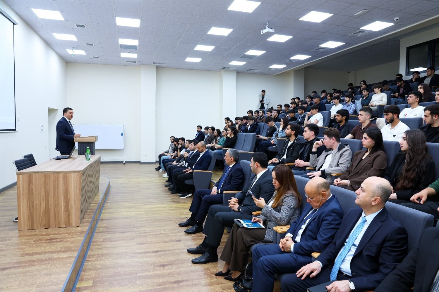 Şuşada Dayanıqlı İnkişaf Məqsədlərinin lokallaşdırılması üzrə pilot layihəyə start verilib Şuşada Dayanıqlı İnkişaf Məqsədlərinin lokallaşdırılması üzrə pilot layihəyə start verilib - Şəkil 7
