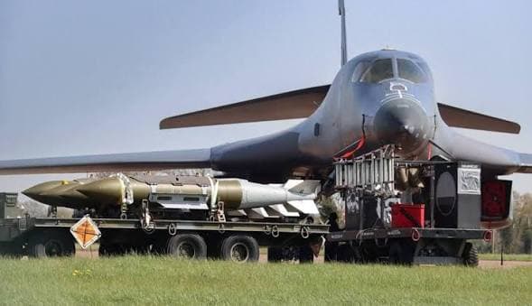 Böyük Britaniyada II Dünya müharibəsinə aid bomba zərərsizləşdirilib Böyük Britaniyada II Dünya müharibəsinə aid bomba zərərsizləşdirilib