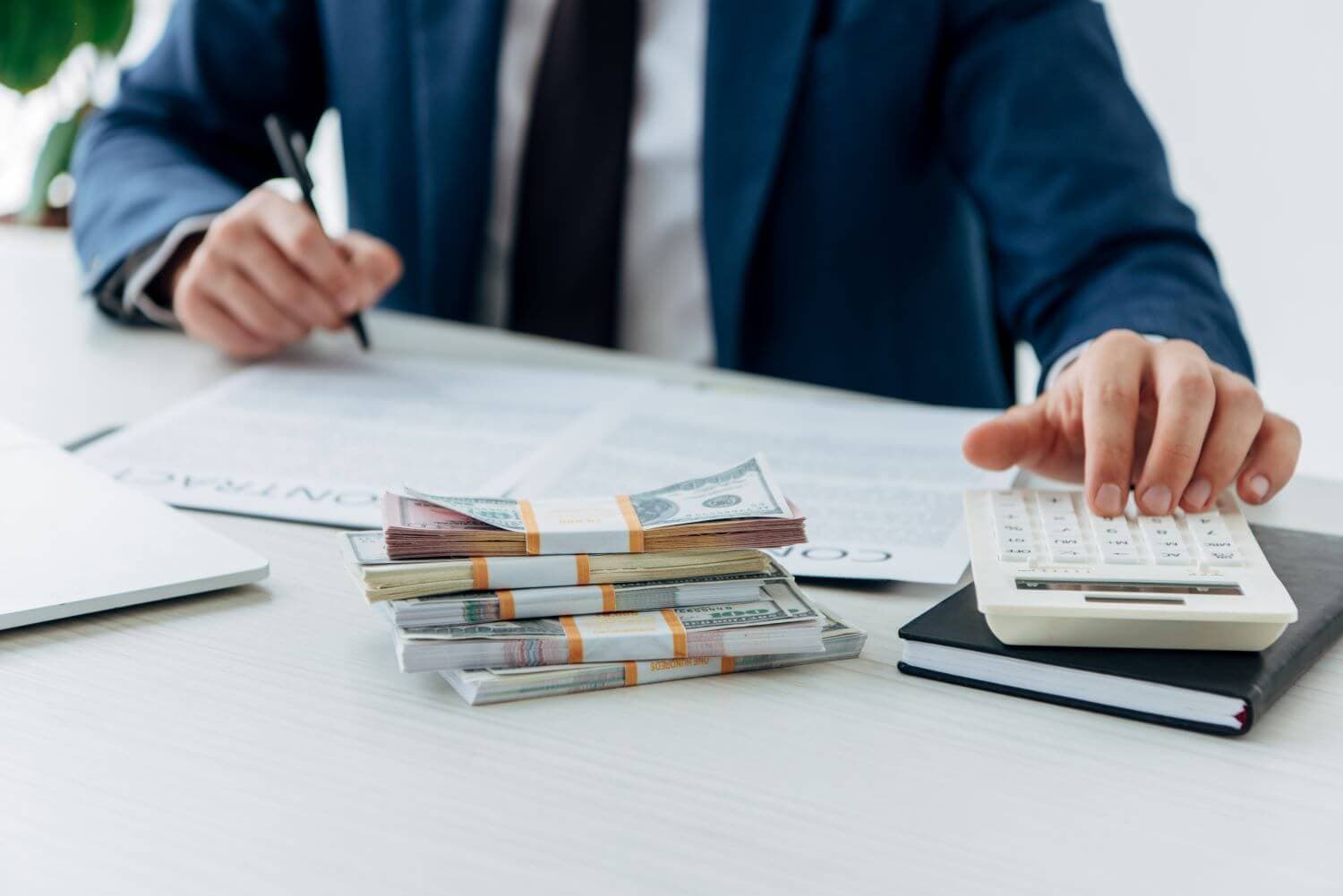 Azərbaycanda kredit portfelində biznes kreditlərinin payı 53,5% olub