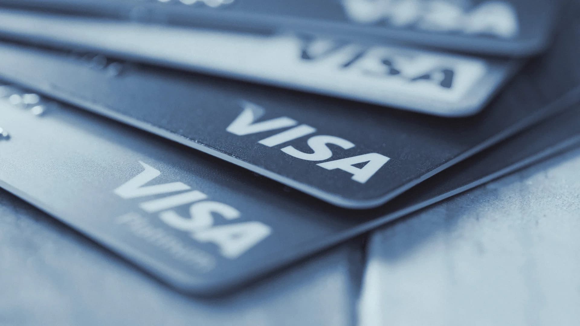 Azərbaycanda Visa kartları üzrə əməliyyatlar 76% artıb