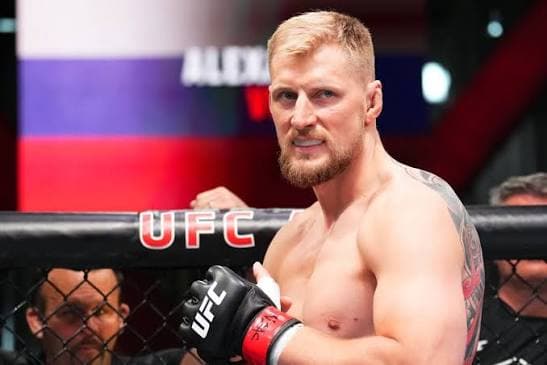 Tarasov Volkovun UFC 328-də qələbə şanslarını yüksək qiymətləndirib