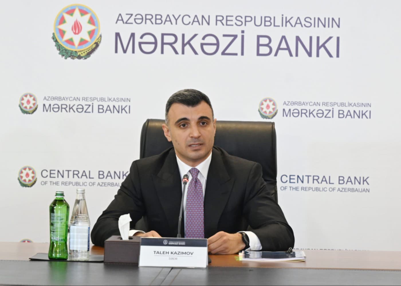 Taleh Kazımov: Valyuta bazarında təklif tələbi üstələyir Taleh Kazımov: Valyuta bazarında təklif tələbi üstələyir