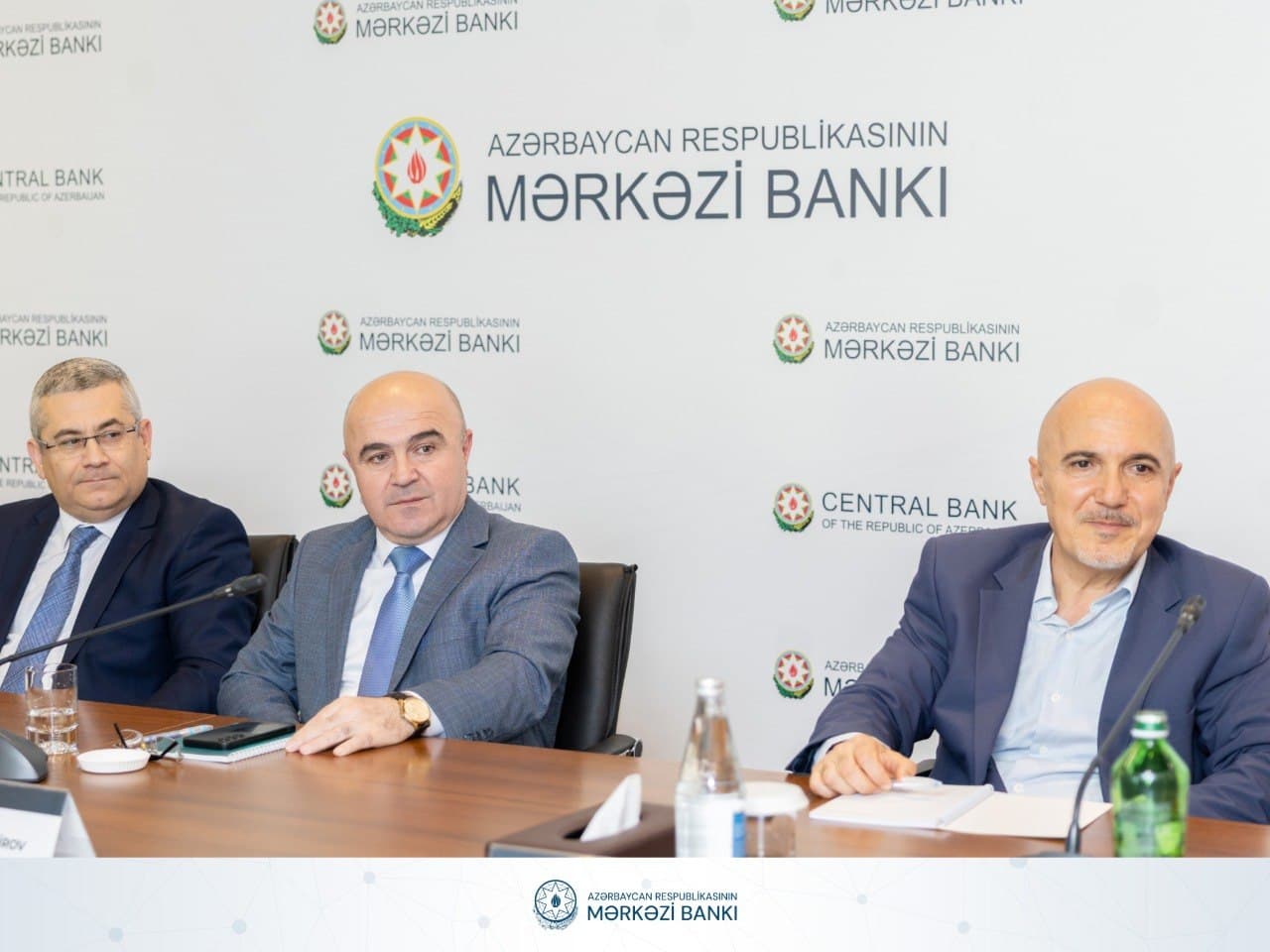 Mərkəzi Bankda ekspertlərlə makroiqtisadi vəziyyət müzakirə edilib - Şəkil 2