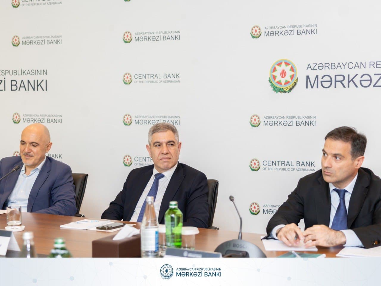 Mərkəzi Bankda ekspertlərlə makroiqtisadi vəziyyət müzakirə edilib - Şəkil 3