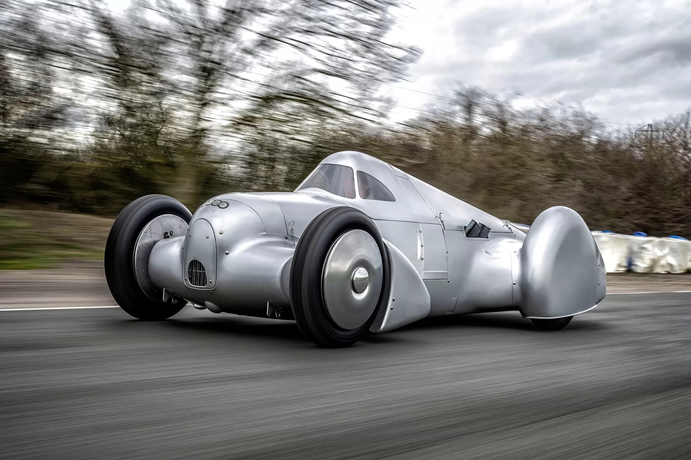 Audi 1935-ci ilin rekord “Auto Union Lucca” bolidini yenidən yaradıb