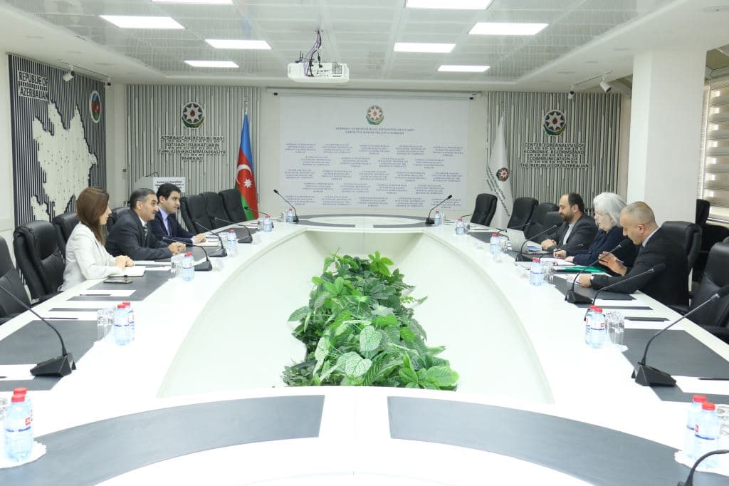İİTKM və FAO “Qida Təhlükəsizliyi” Dərsliyi Layihəsi üzrə Əməkdaşlığı Müzakirə Edib