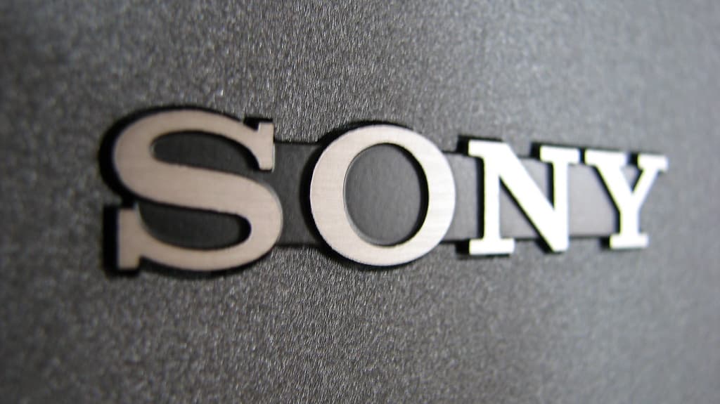 Sony-nin rüblük xalis mənfəəti iki dəfədən çox azalıb Sony-nin rüblük xalis mənfəəti iki dəfədən çox azalıb