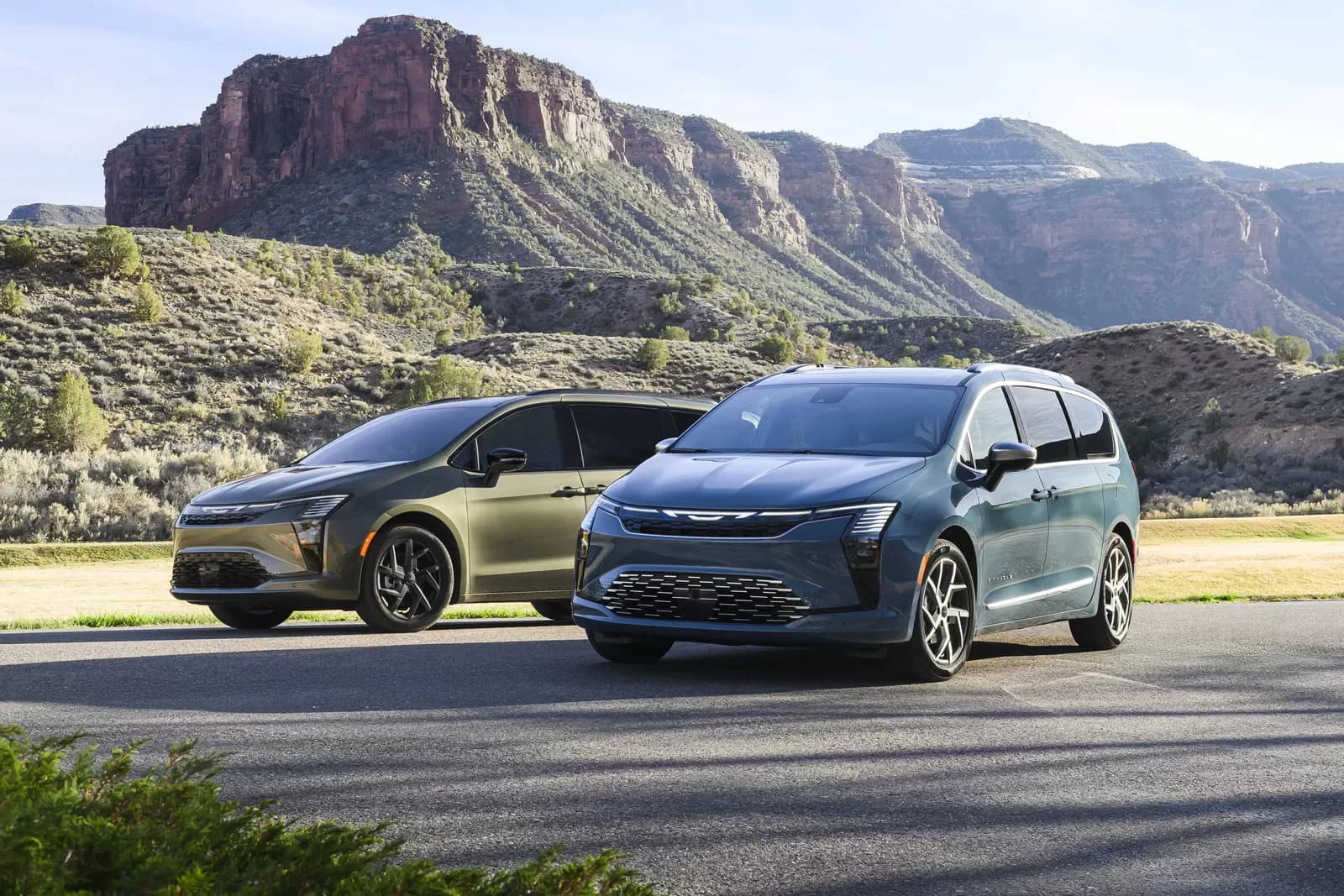 Chrysler yenilənmiş Pacifica miniveninin qiymətlərini endirib Chrysler yenilənmiş Pacifica miniveninin qiymətlərini endirib