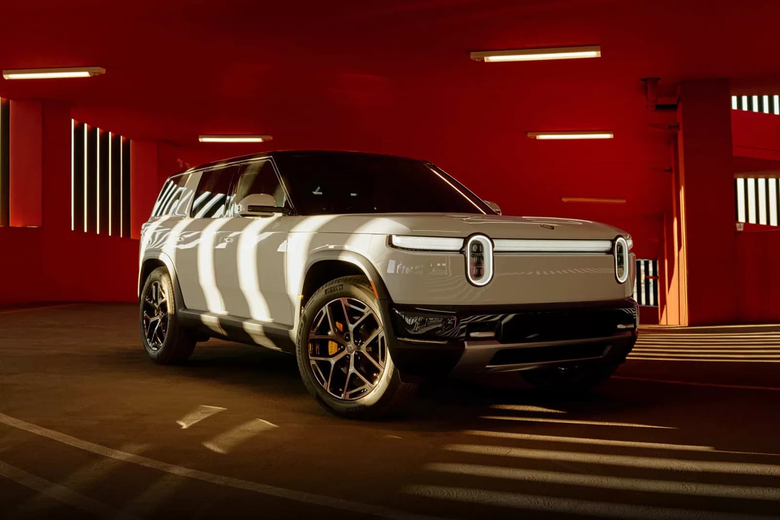 Rivian R2 modeli yeni versiyalarla genişlənə bilər