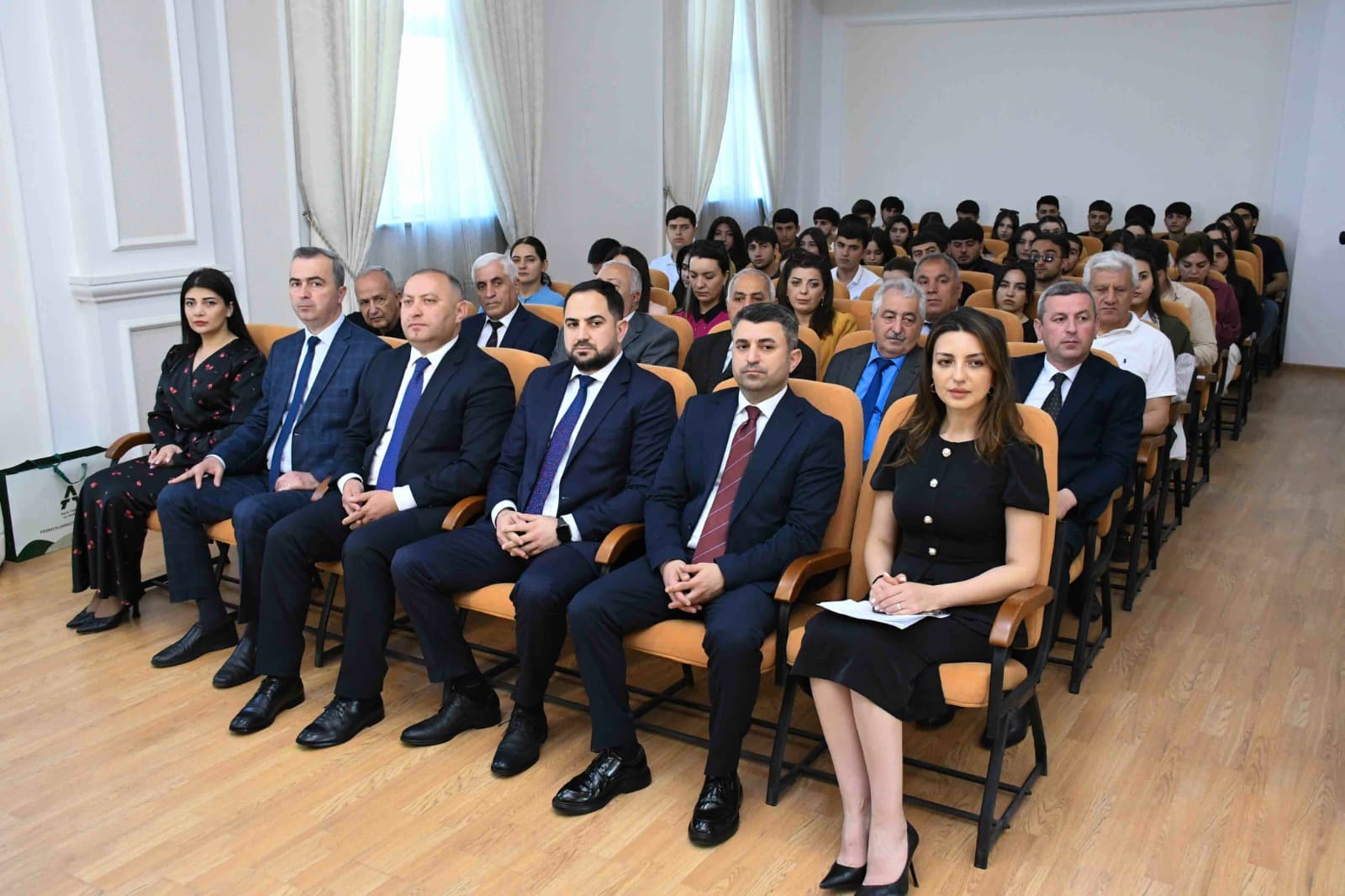 ADAU-da Biotexnologiya üzrə Bitkilərin Adaptasiya Otağının açılışı olub - Şəkil 7