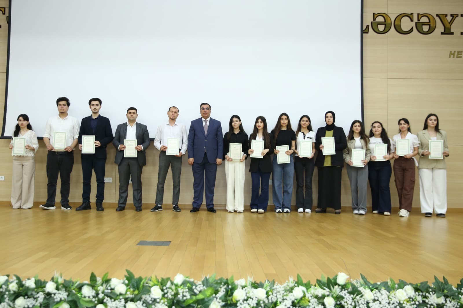 Bakı Ali Neft Məktəbində Tələbə və Gənc tədqiqatçıların VII Beynəlxalq elmi konfranslarının bağlanış mərasimi keçirilib - Şəkil 7