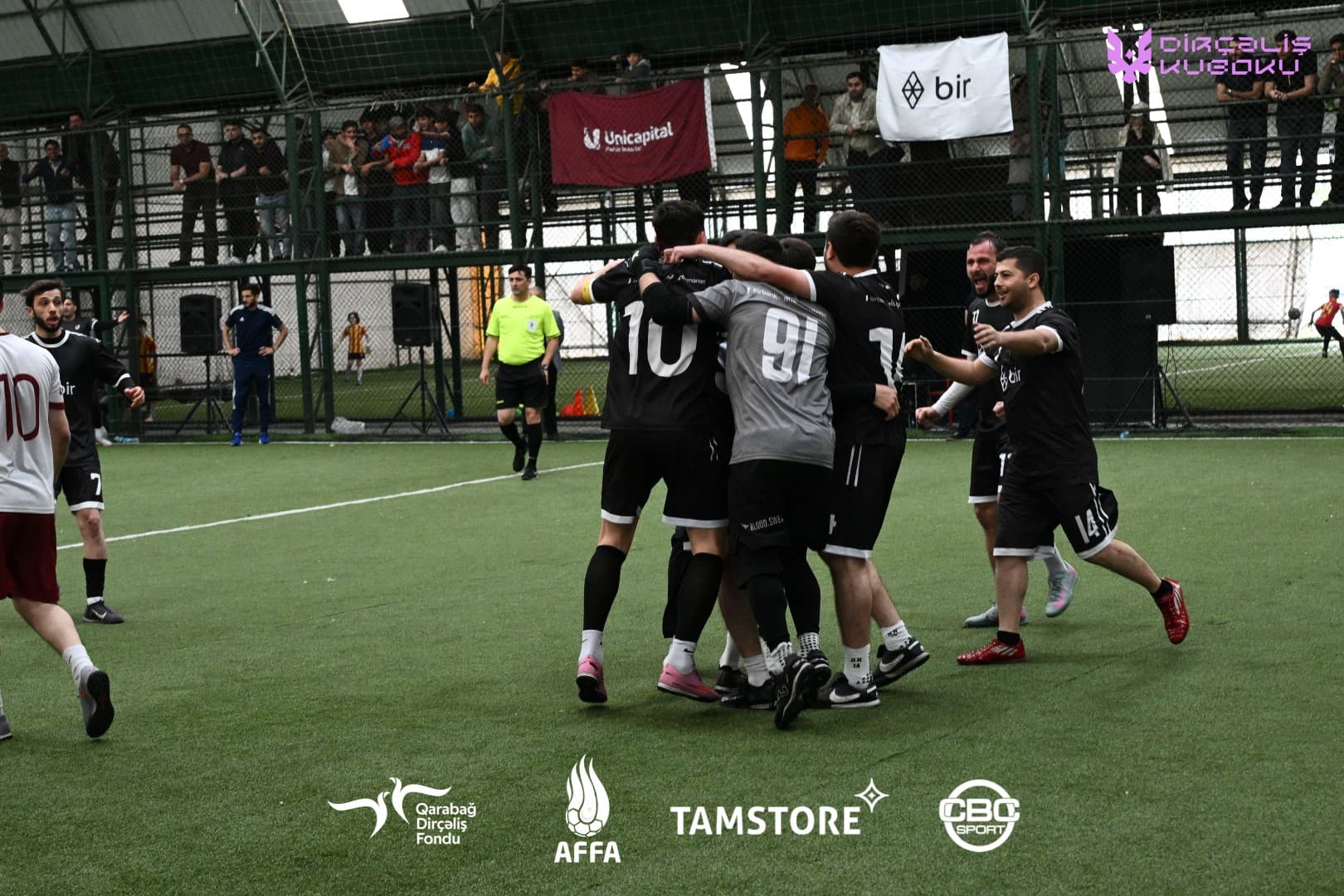 “Dirçəliş Kuboku” xeyriyyə futbol turnirinin yarımfinal oyunları keçirilib - Şəkil 12
