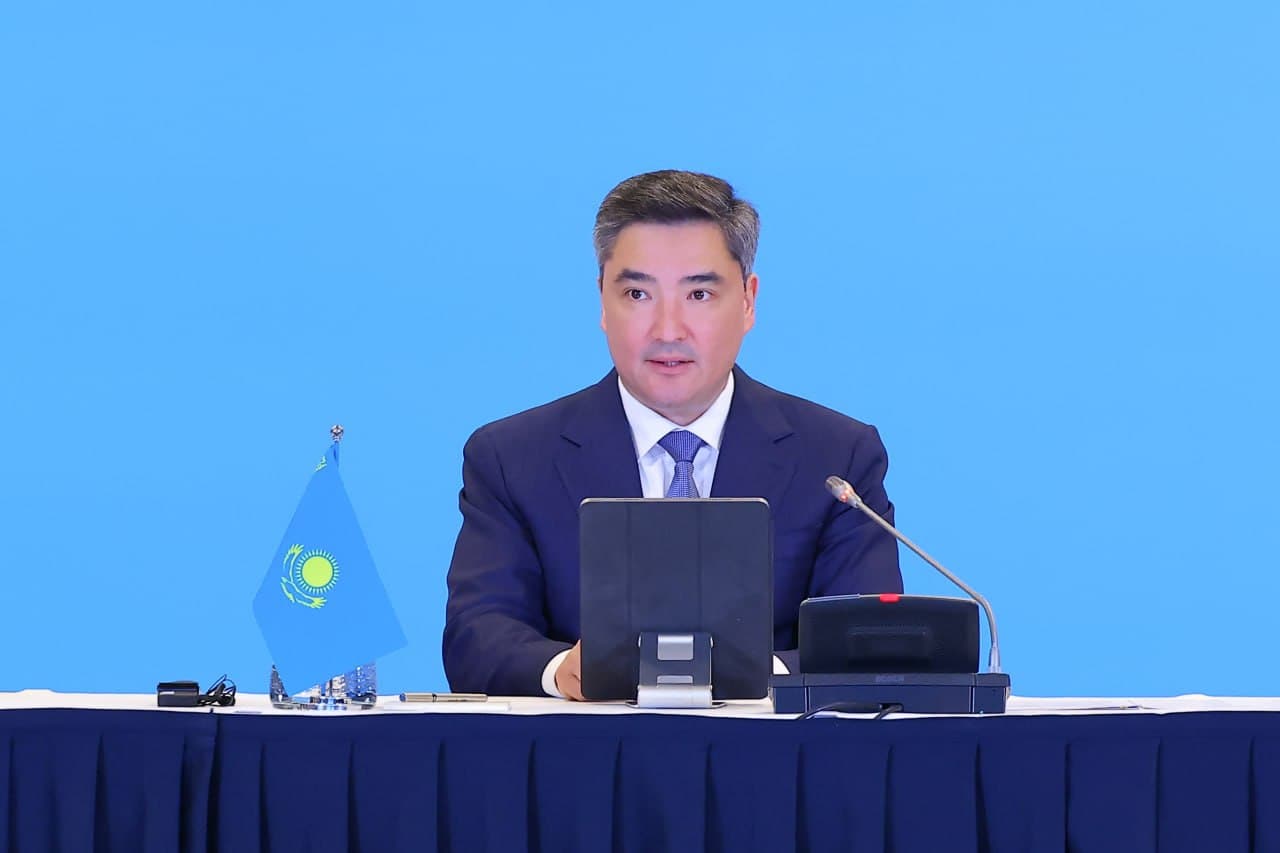Qazaxıstan rəqəmsal transformasiya və AI sahəsində beynəlxalq əməkdaşlığı genişləndirir