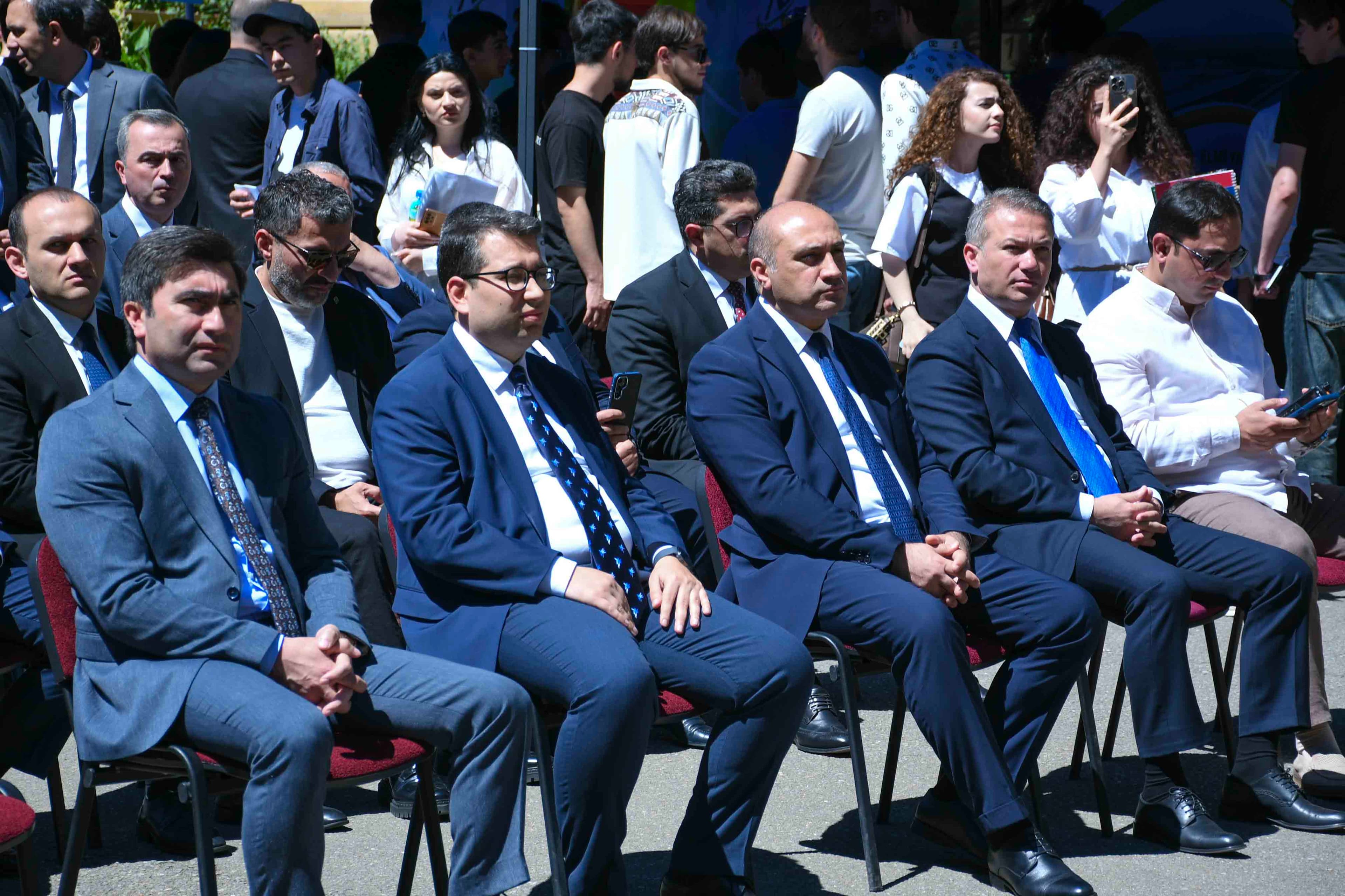 ADAU-da 18-ci Karyera Sərgisi – 900-dən Çox Vakansiya Təqdim Olundu ADAU-da 18-ci Karyera Sərgisi – 900-dən Çox Vakansiya Təqdim Olundu - Şəkil 8