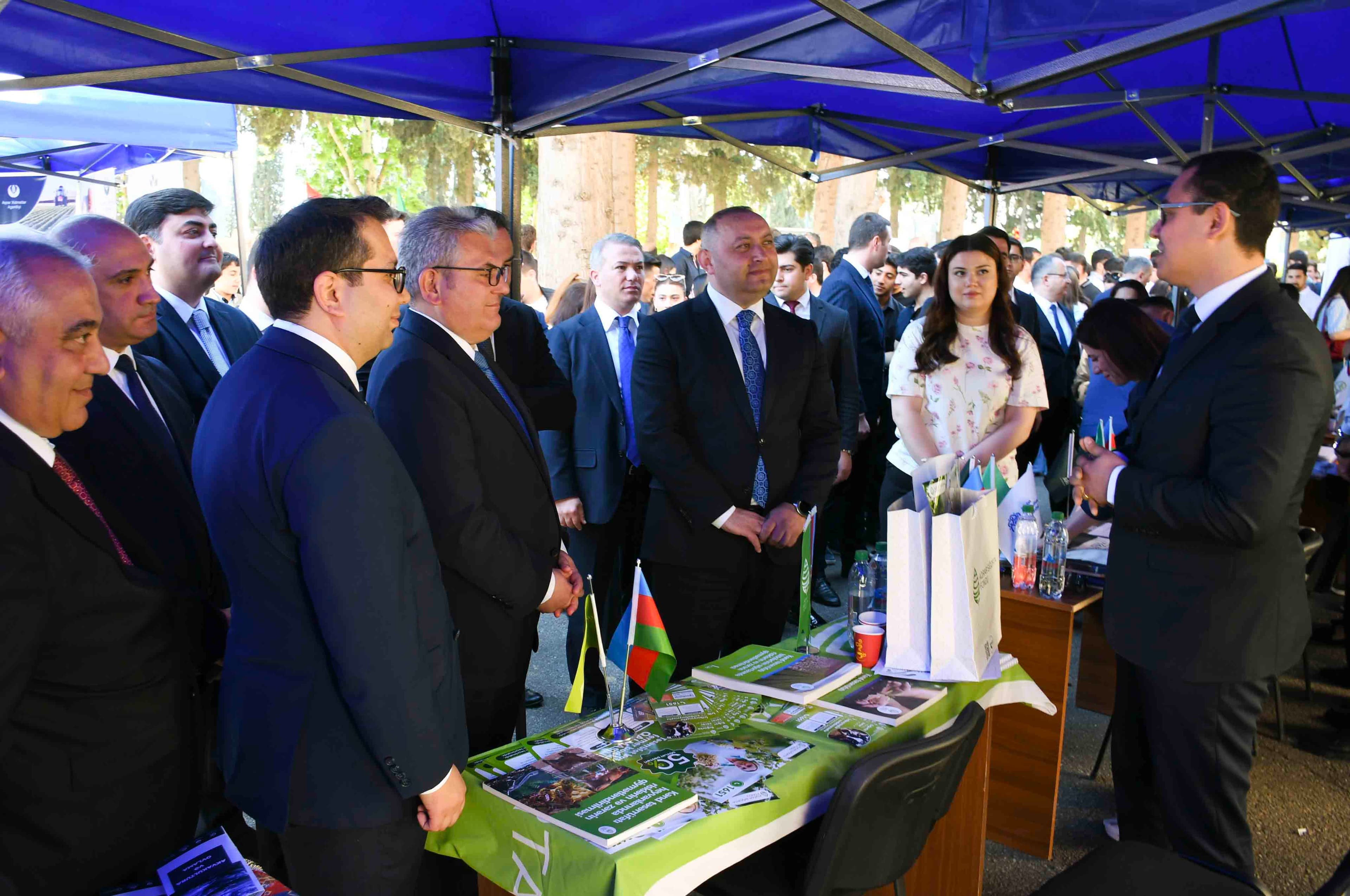 ADAU-da 18-ci Karyera Sərgisi – 900-dən Çox Vakansiya Təqdim Olundu ADAU-da 18-ci Karyera Sərgisi – 900-dən Çox Vakansiya Təqdim Olundu - Şəkil 12