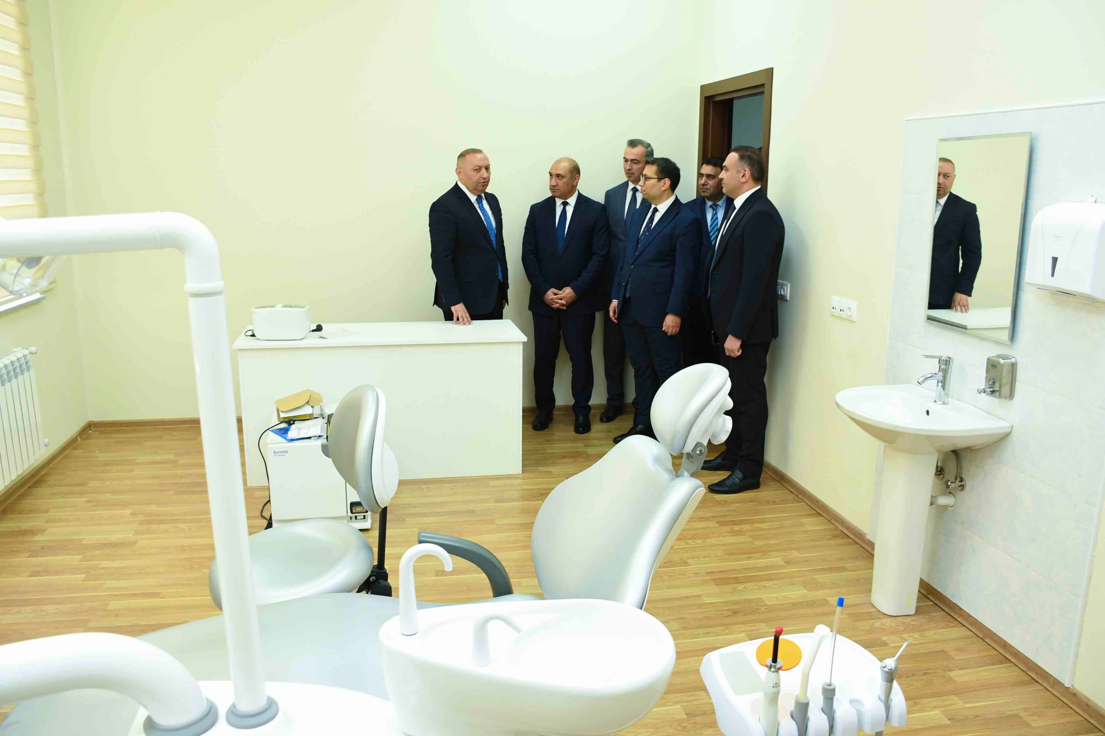 ADAU-da 18-ci Karyera Sərgisi – 900-dən Çox Vakansiya Təqdim Olundu ADAU-da 18-ci Karyera Sərgisi – 900-dən Çox Vakansiya Təqdim Olundu - Şəkil 16