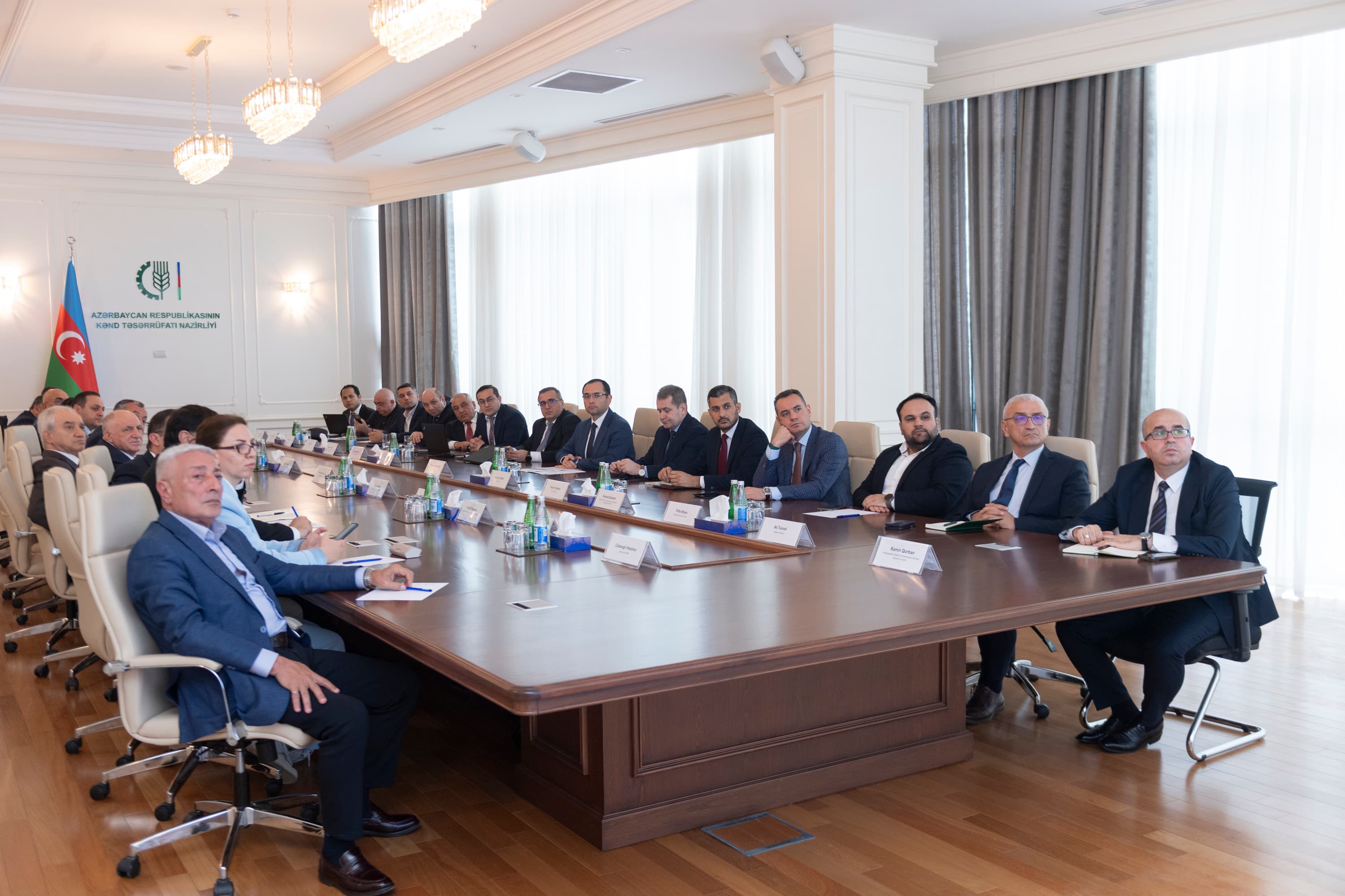 Aqrar sahədə dövlət-özəl əməkdaşlığı müzakirə edilib Aqrar sahədə dövlət-özəl əməkdaşlığı müzakirə edilib - Şəkil 14