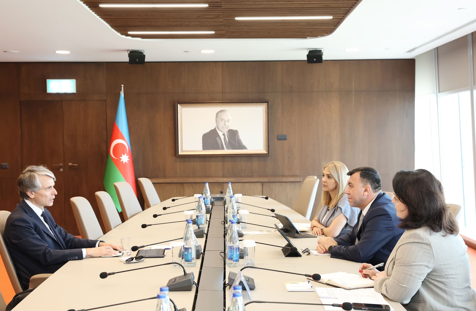 UNECE-nin icraçı katibinin müavini ilə görüş keçirilib