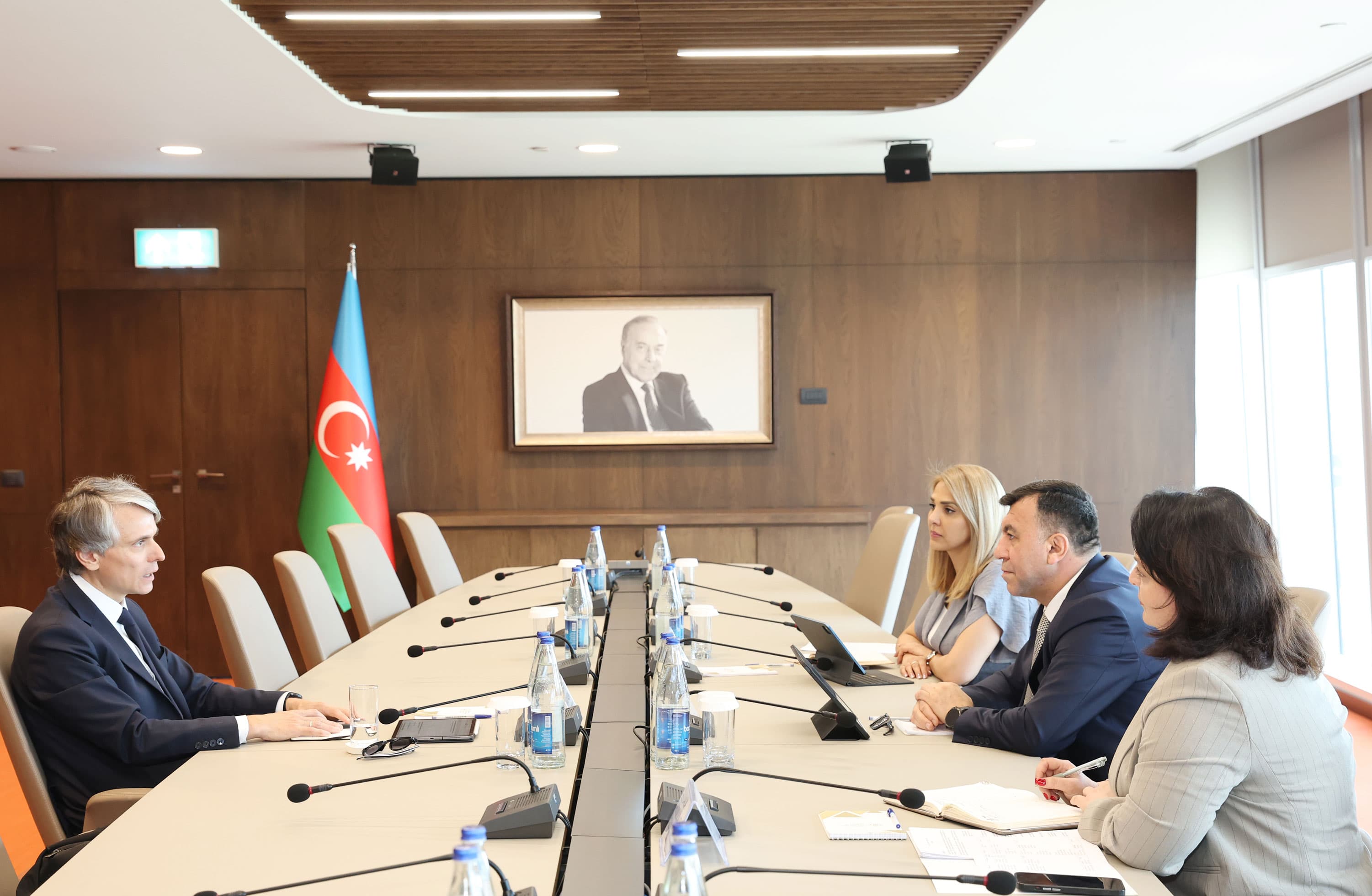 UNECE-nin icraçı katibinin müavini ilə görüş keçirilib UNECE-nin icraçı katibinin müavini ilə görüş keçirilib