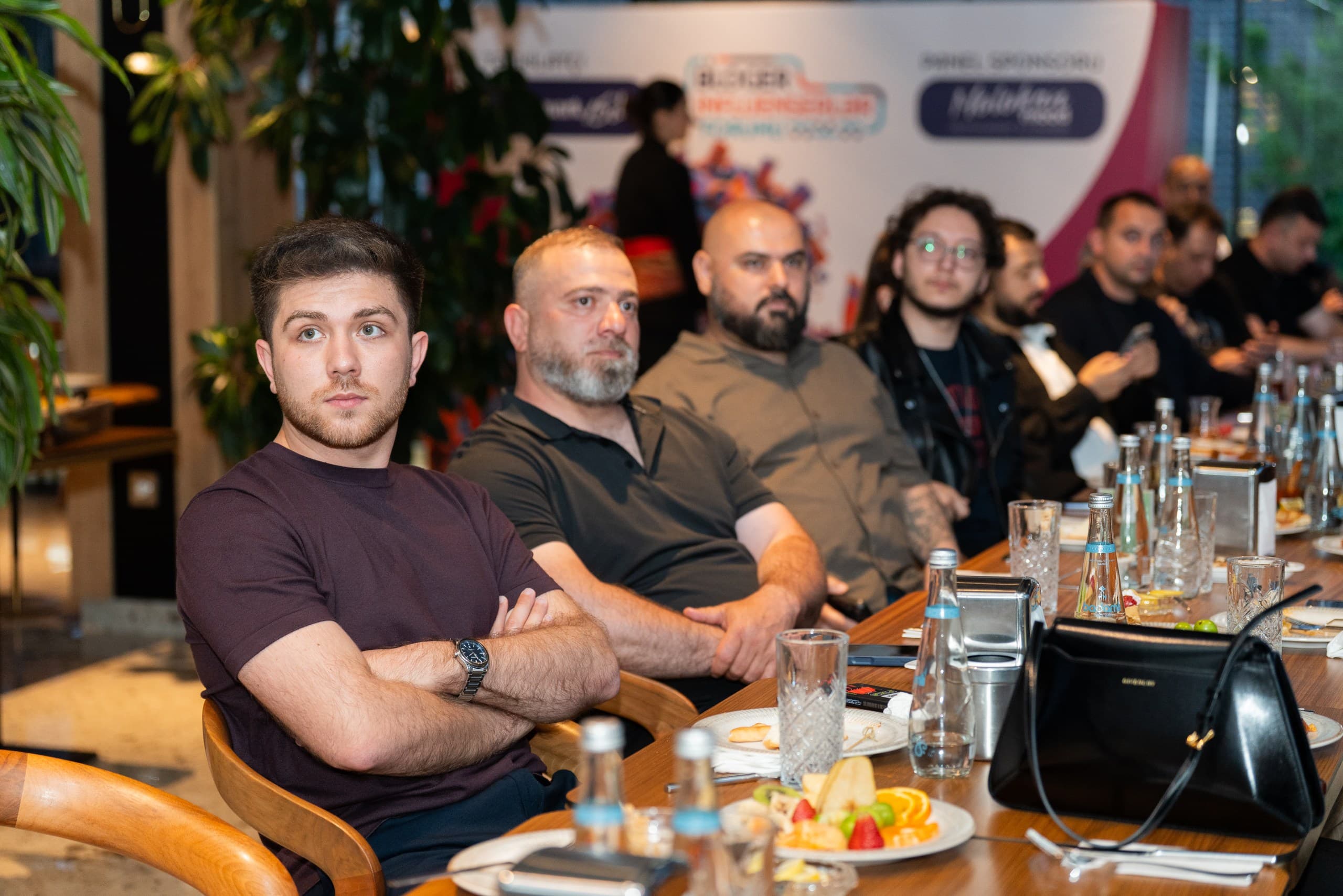 Bloger və İnfluenserlər Forumunun spikerləri ilə görüş keçirilib - Şəkil 7