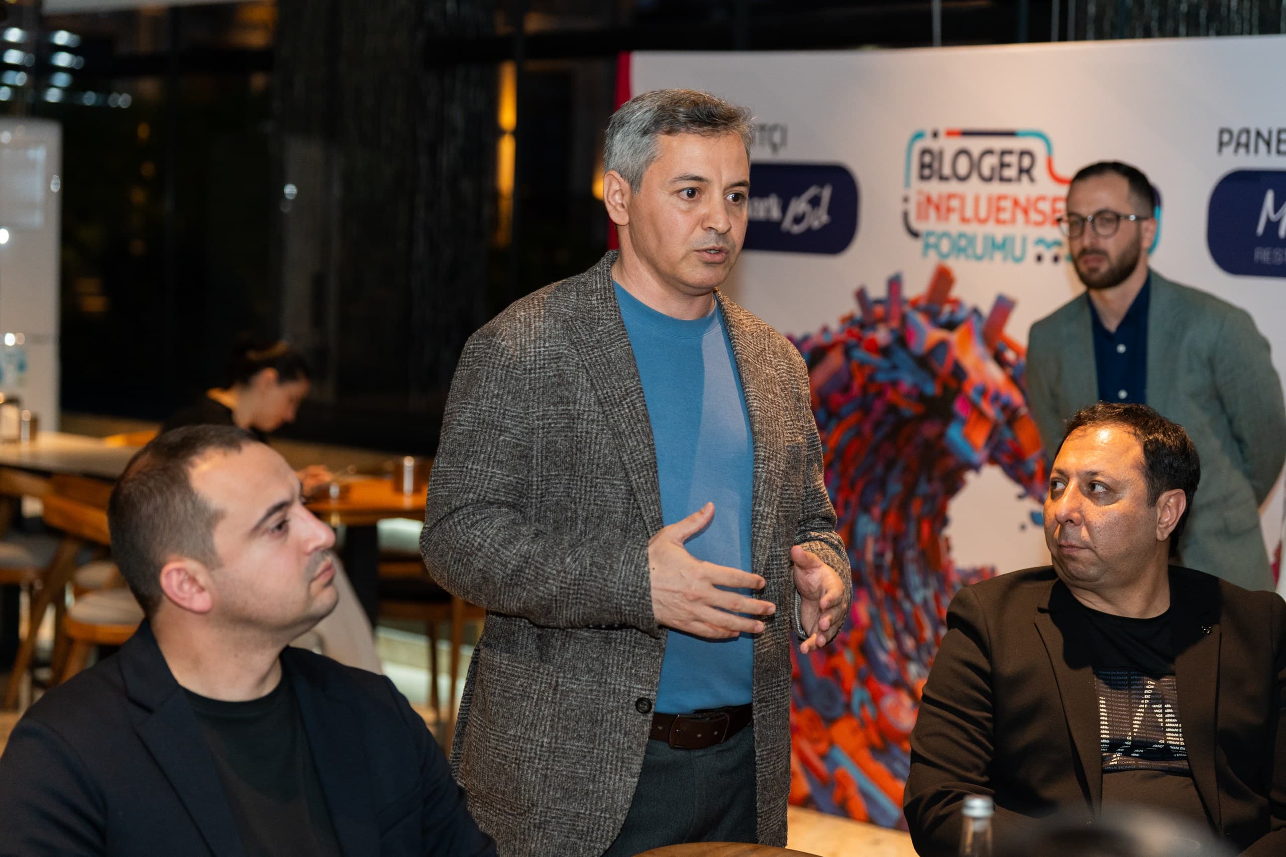 Bloger və İnfluenserlər Forumunun spikerləri ilə görüş keçirilib - Şəkil 18