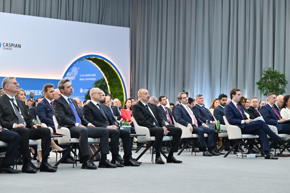 Prezident İlham Əliyev Bakı 31-ci “Baku Energy Forum”un rəsmi açılış mərasimində iştirak edib - Şəkil 33