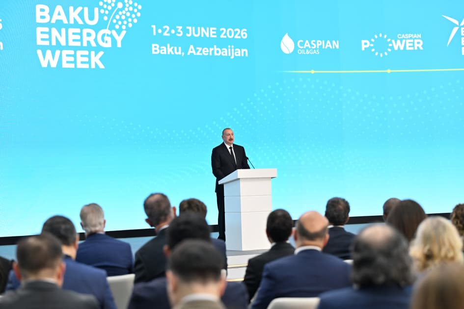 Prezident İlham Əliyev Bakı 31-ci “Baku Energy Forum”un rəsmi açılış mərasimində iştirak edib - Şəkil 44