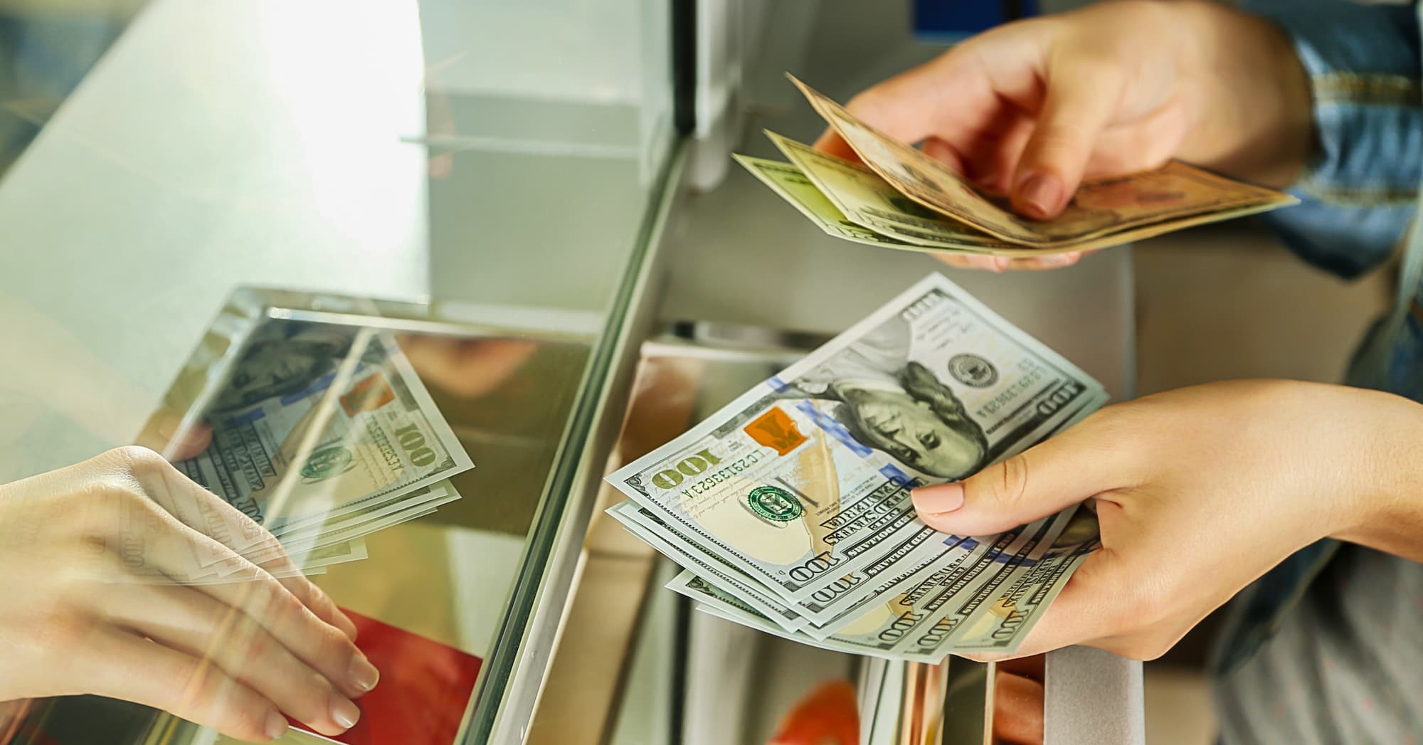 Bu günün valyuta məzənnələri
