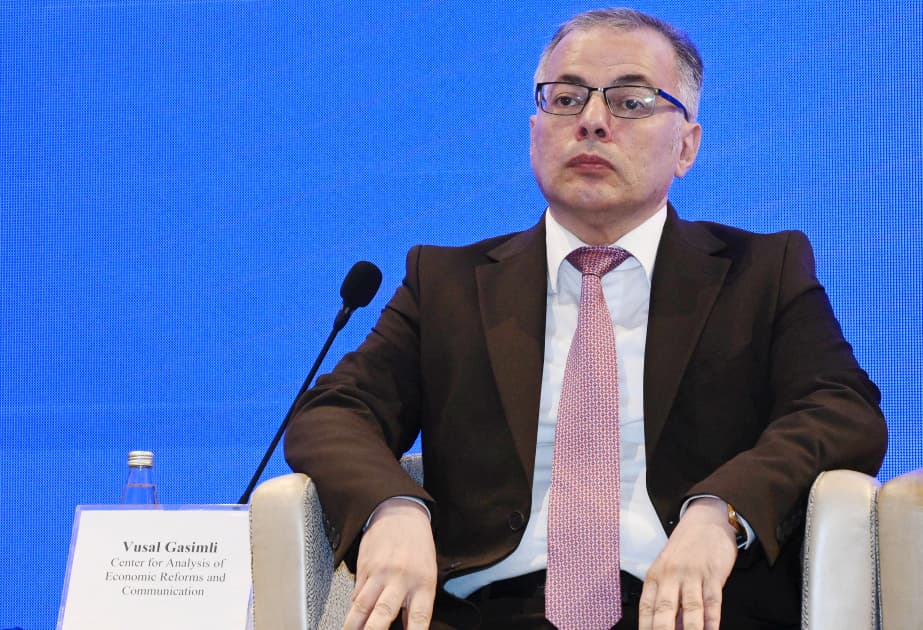 Vüsal Qasımlı Beynəlxalq Maliyyə və Bankçılıq Sammitində çıxış edib - Şəkil 2