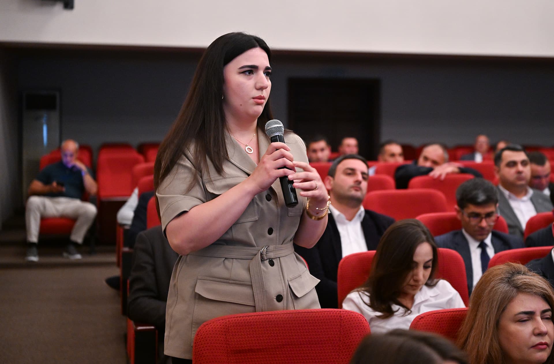 Şamaxıda sahibkarlara istehlakçı hüquqları və reklam qaydaları barədə maarifləndirici görüş keçirilib — 7