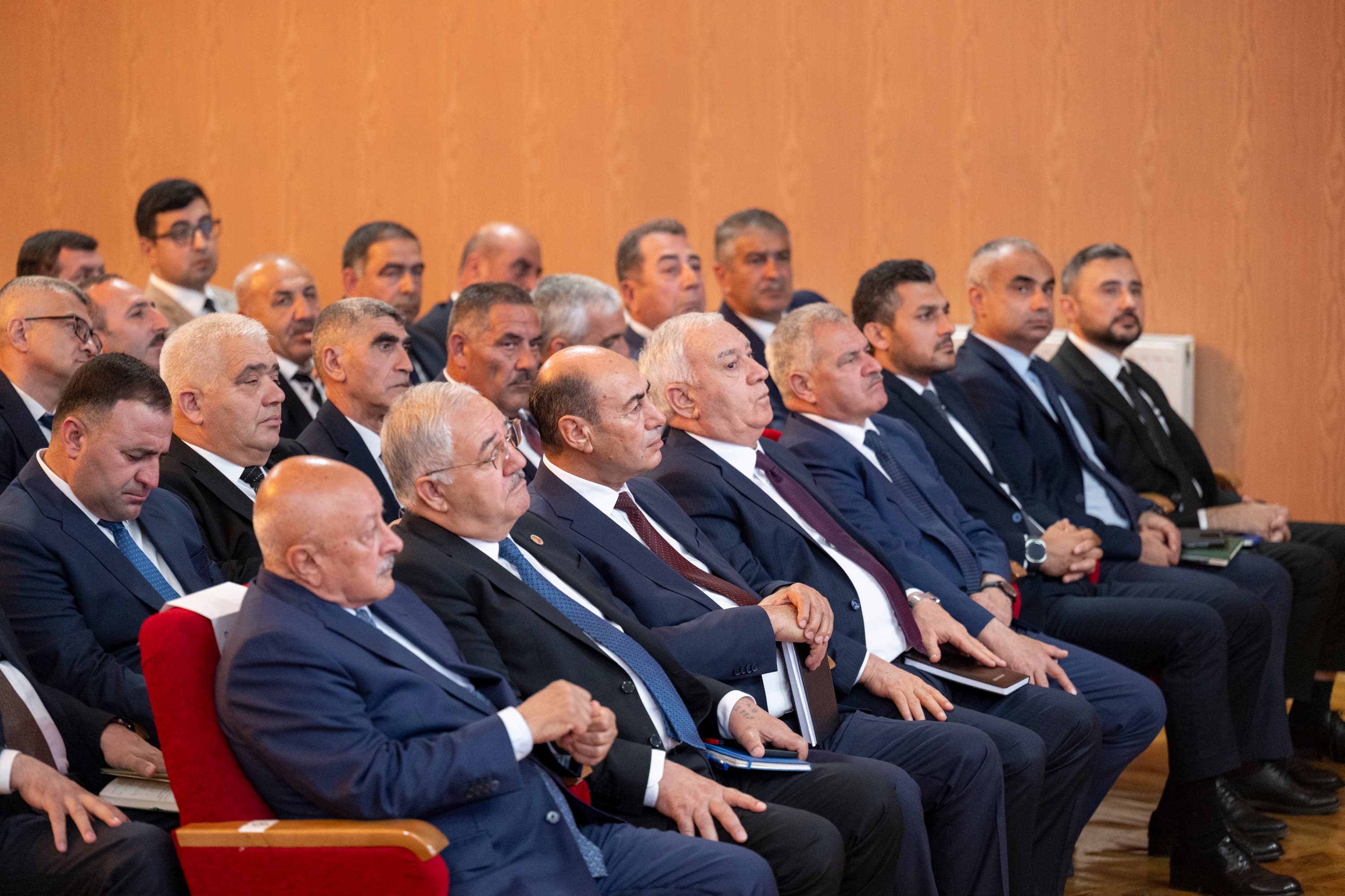 Ağcabədidə aqrar sahədə yeni Dövlət Proqramının müzakirəsi ilə bağlı regional müşavirə keçirilib — 11