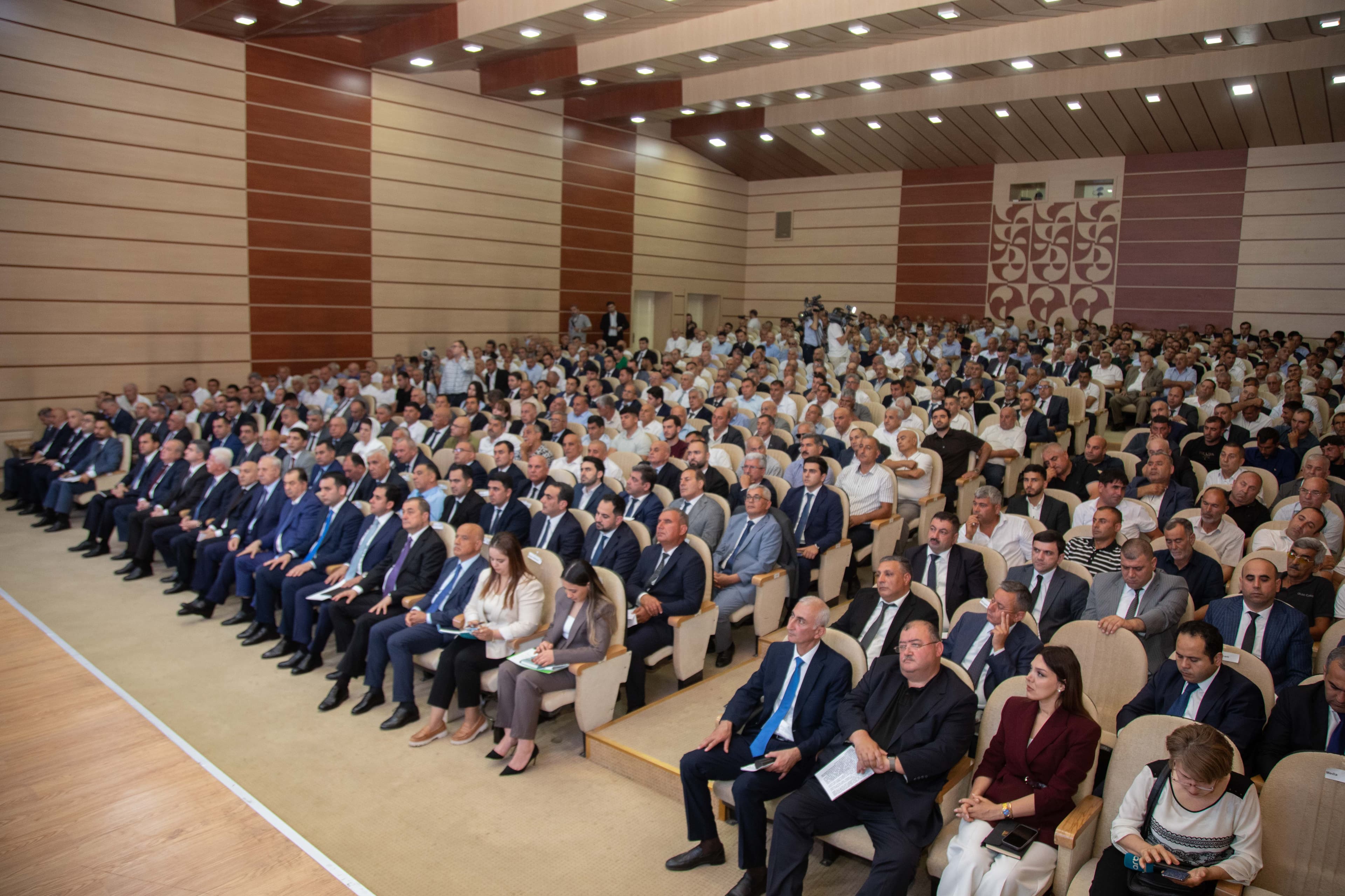 Lənkəranda aqrar sahənin inkişafına dair 2026–2030 Dövlət Proqramı müzakirə olunub — 4
