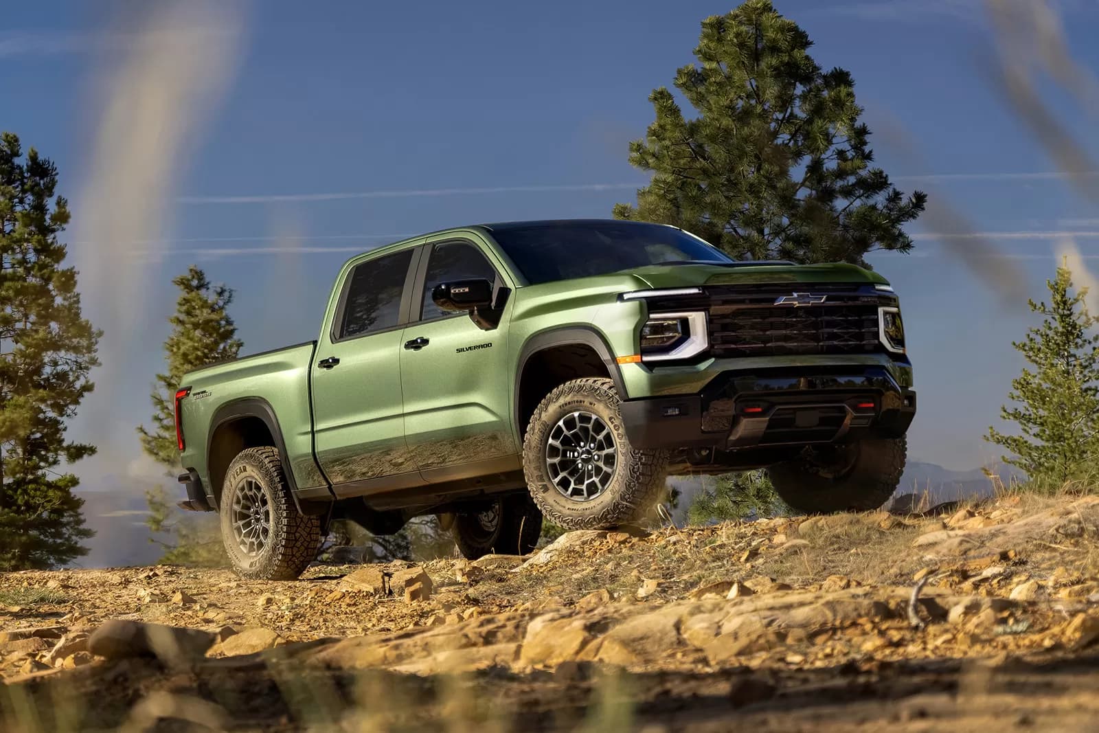 Yeni Chevrolet Silverado təqdim olunub: ZR2 və High Country versiyaları ilə