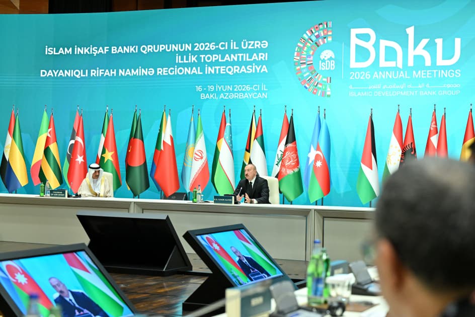 Prezident İlham Əliyevin iştirakı ilə Bakıda İslam İnkişaf Bankı Qrupunun 2026-cı il üzrə İllik Toplantılarının açılış mərasimi keçirilib - Şəkil 9
