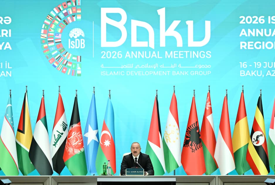 Prezident İlham Əliyevin iştirakı ilə Bakıda İslam İnkişaf Bankı Qrupunun 2026-cı il üzrə İllik Toplantılarının açılış mərasimi keçirilib - Şəkil 17