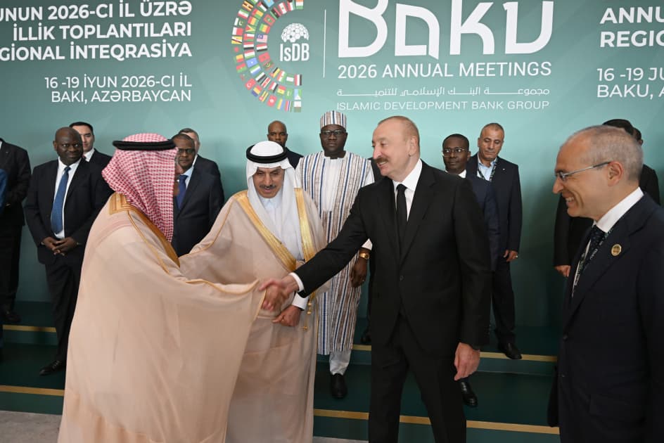 Prezident İlham Əliyevin iştirakı ilə Bakıda İslam İnkişaf Bankı Qrupunun 2026-cı il üzrə İllik Toplantılarının açılış mərasimi keçirilib - Şəkil 26