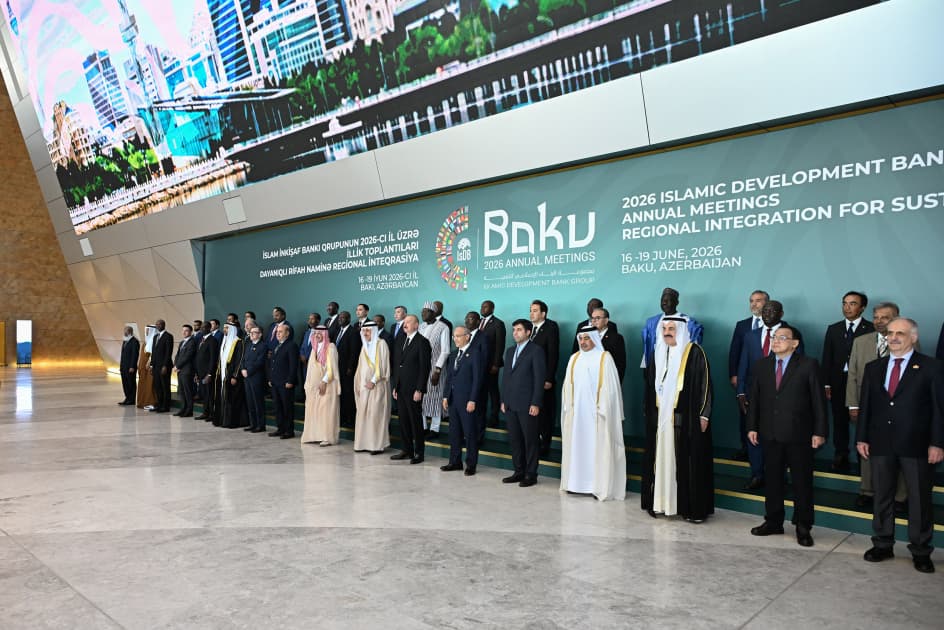 Prezident İlham Əliyevin iştirakı ilə Bakıda İslam İnkişaf Bankı Qrupunun 2026-cı il üzrə İllik Toplantılarının açılış mərasimi keçirilib - Şəkil 28