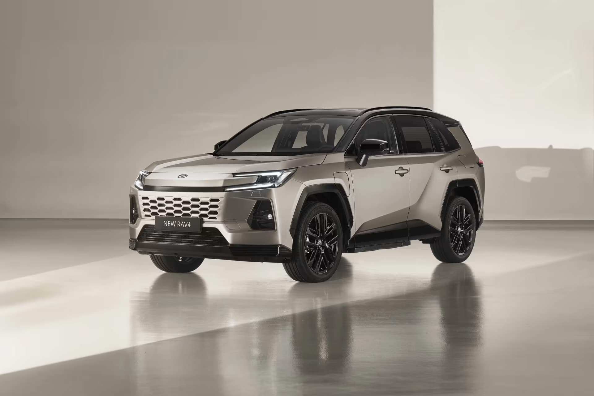 Azərbaycanda yeni Toyota RAV4: qiymət və texniki göstəricilər açıqlanıb