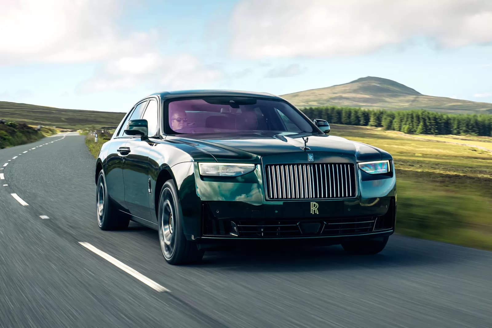 Rolls-Royce Ghost-un xüsusi versiyası təqdim olunub