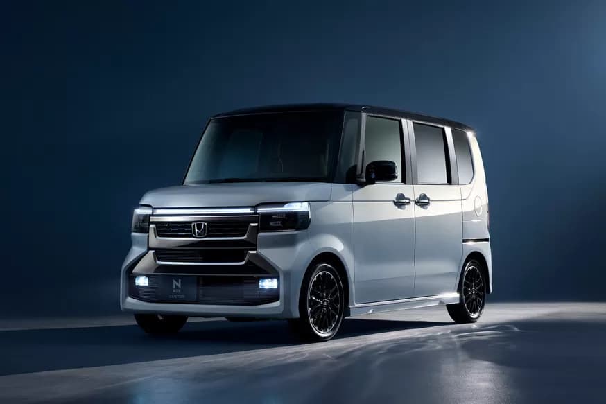 Honda N-Box yenilənib: Custom versiyası daha aqressiv görünüş qazanıb