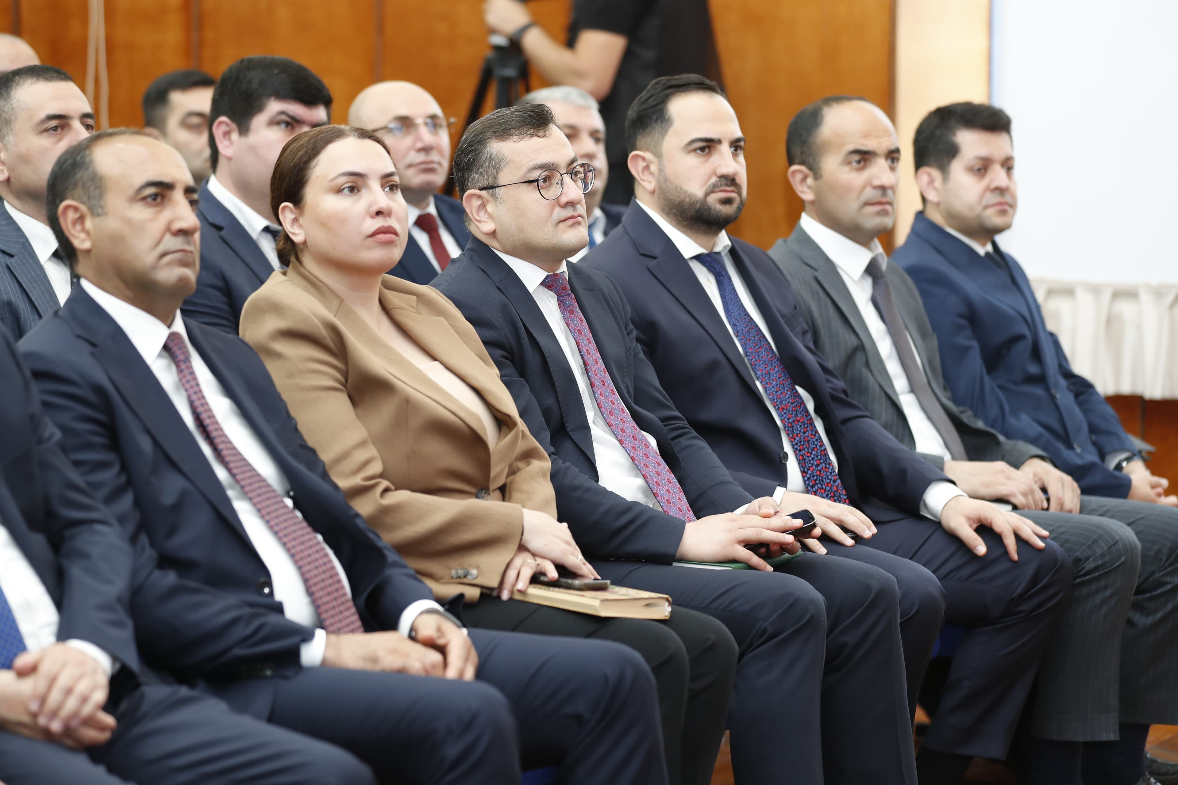 Şəmkirdə aqrar sahədə yeni Dövlət Proqramının müzakirəsi ilə bağlı regional müşavirə keçirilib — 7